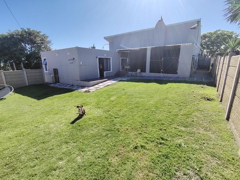 3 Bedroom Property for Sale in Aston Bay Eastern Cape